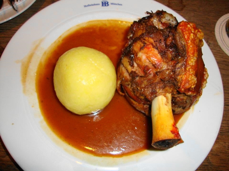 codillo-en-cerveceria-de-munich