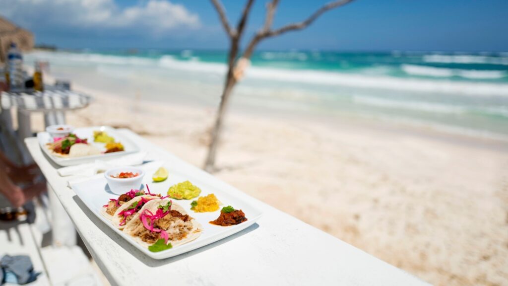Tacos en playa de Yucatán