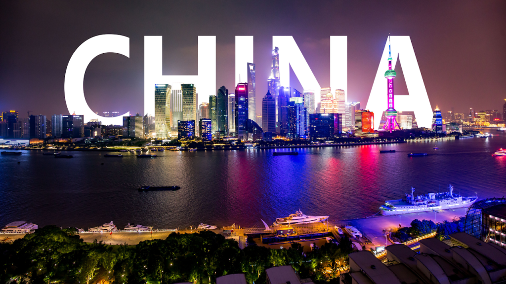 Grupo de viaje en la Gran Muralla China con Viajeros Vagabundos